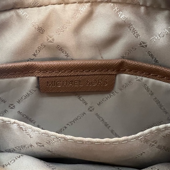 Michael Kors Brown Shoulder Bag with gold chain (removable) very good condition - Picture 9 of 14